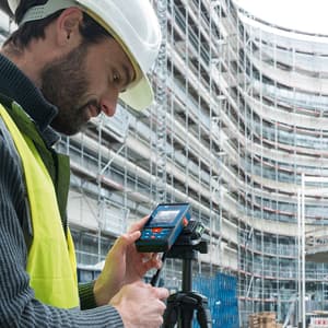 Bosch 100 Mtr Professional Laser Measure For Easy Indoor & Outdoor Measuring & Documenting, GLM 100-25 C